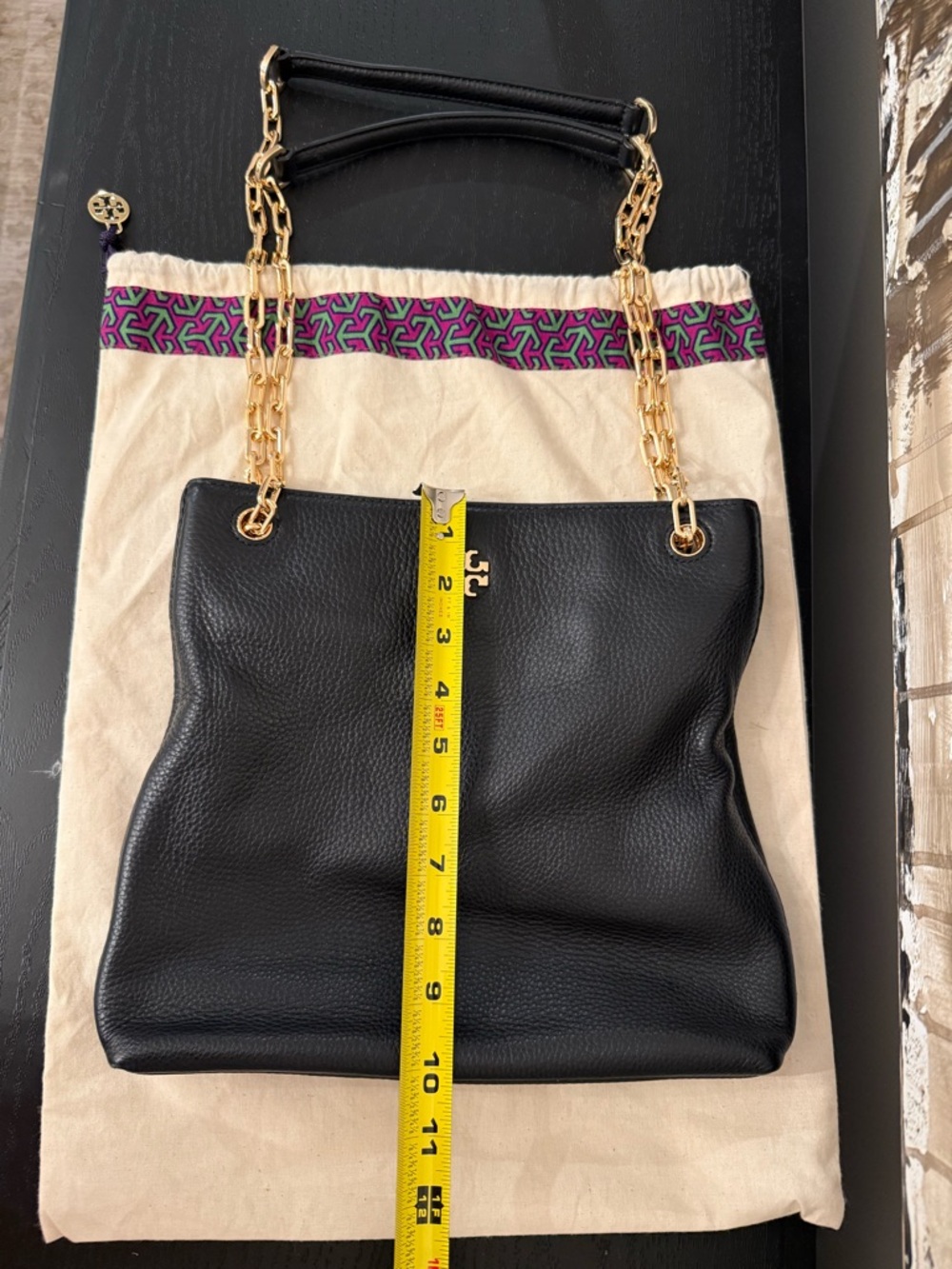 Tory Burch Black Pebbled Leather Shoulder Bag with Gold Chain - Picture 12 of 14